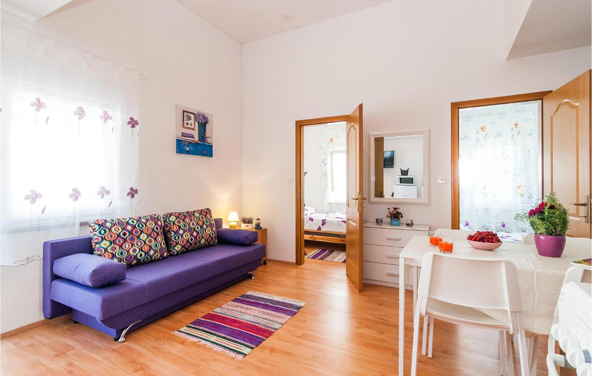 Nice Apartment In Vinjerac With Kitchen Exterior photo