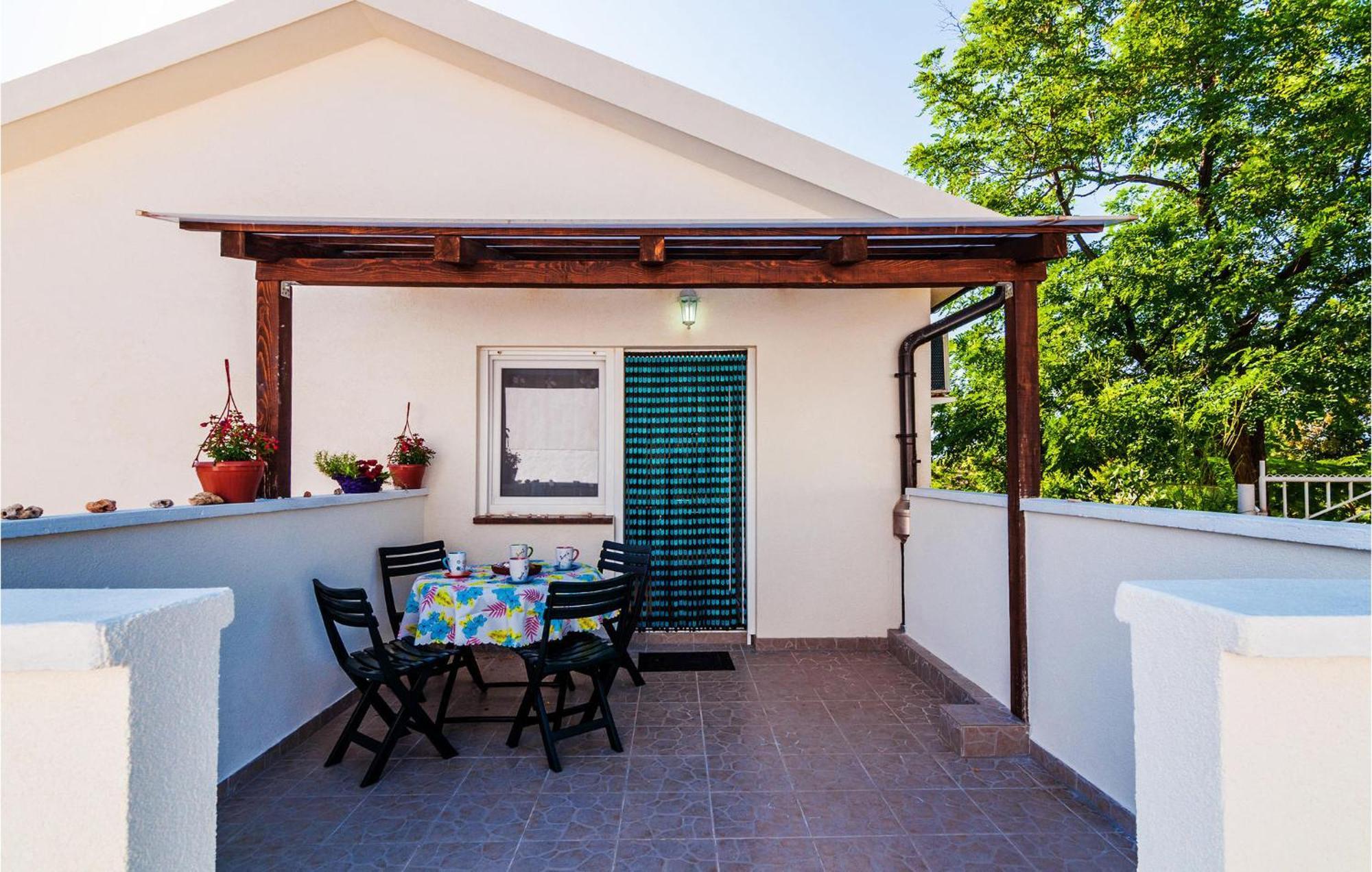 Nice Apartment In Vinjerac With Kitchen Exterior photo